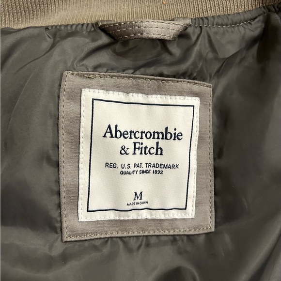 Abercrombie and Fitch Satin Effect Bomber Jacket silver green size M - Picture 9 of 14